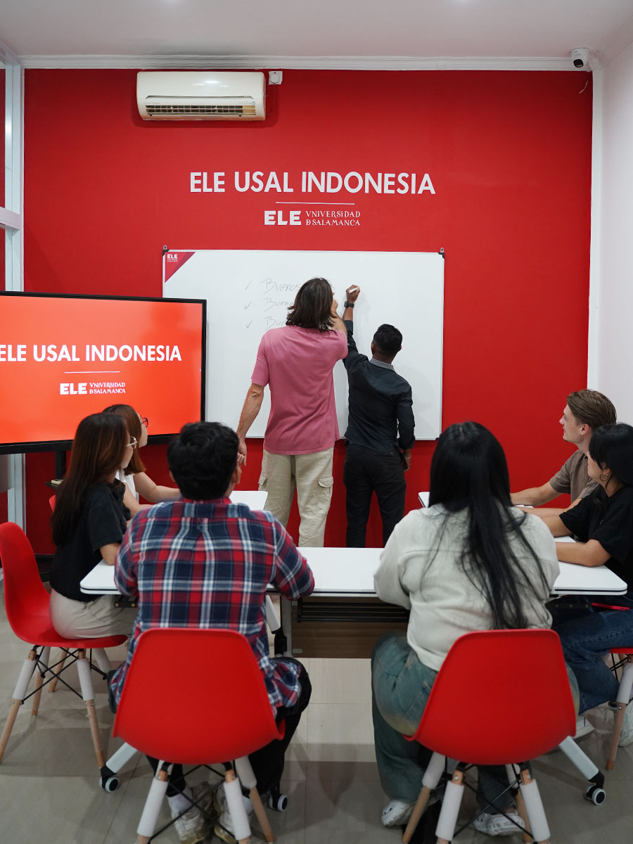 Adult learners continuing their beginner Spanish course in Bali